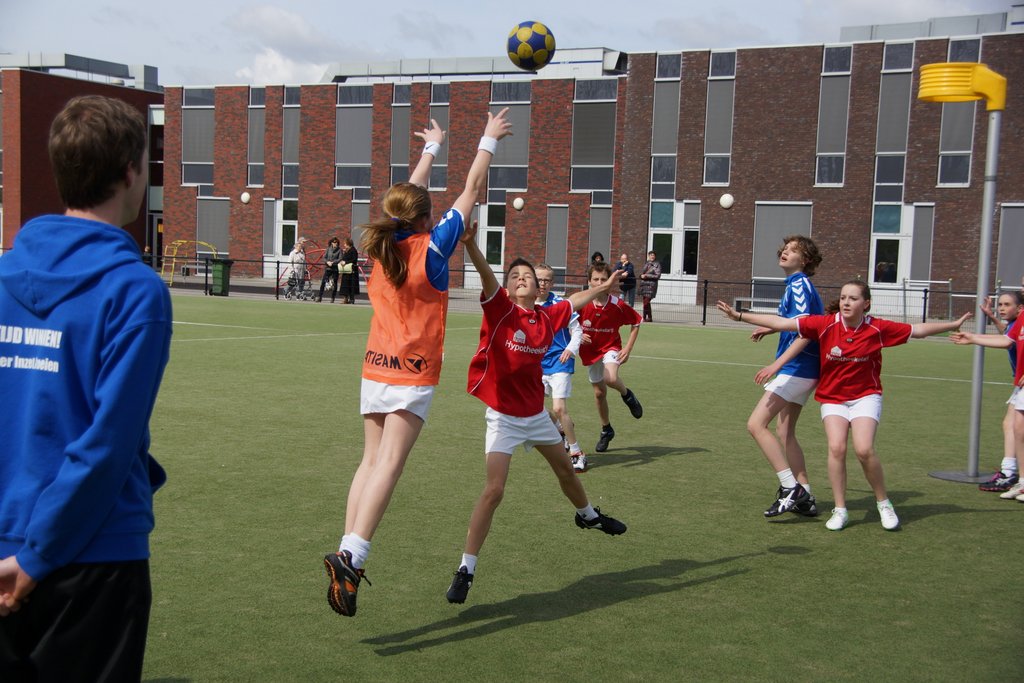 Korfbal D2  27 april-003.JPG